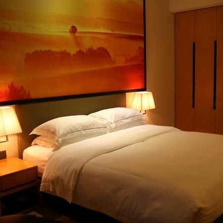 J-Hotel Гуанджоу Екстериор снимка