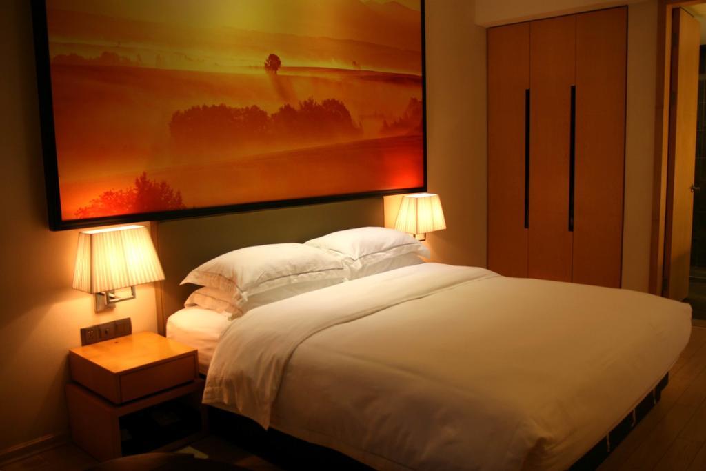 J-Hotel Гуанджоу Екстериор снимка