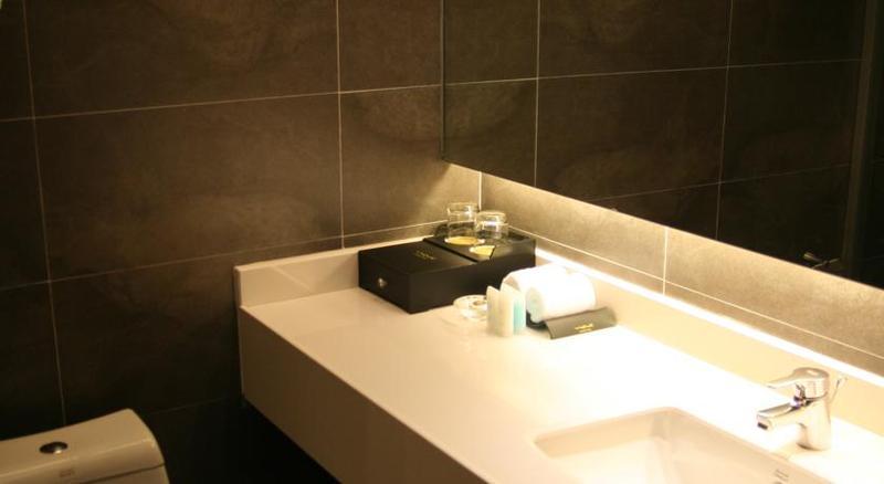 J-Hotel Гуанджоу Екстериор снимка