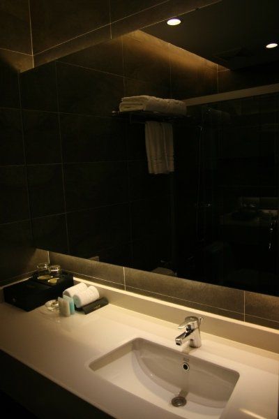 J-Hotel Гуанджоу Екстериор снимка